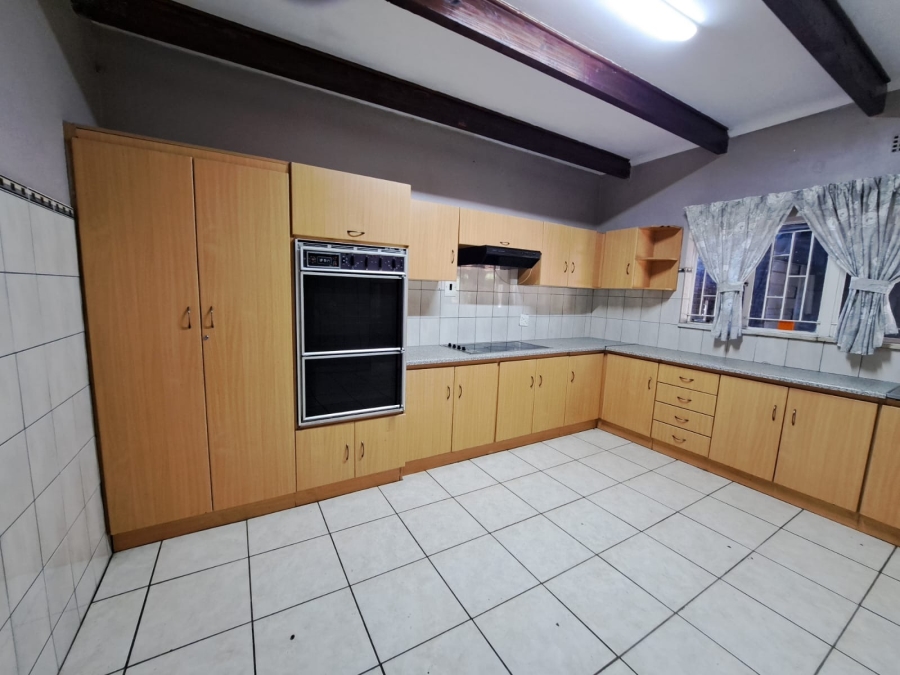 3 Bedroom Property for Sale in Safari Gardens North West